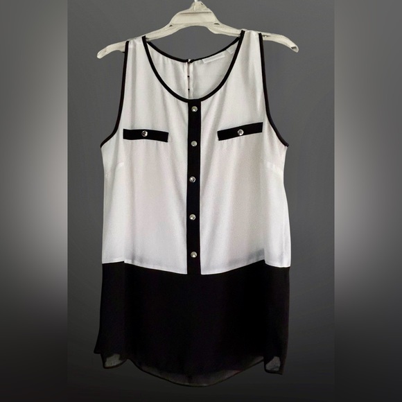 Black and white sleeveless chiffon top; M; new in package. Silver button detail - Picture 1 of 6